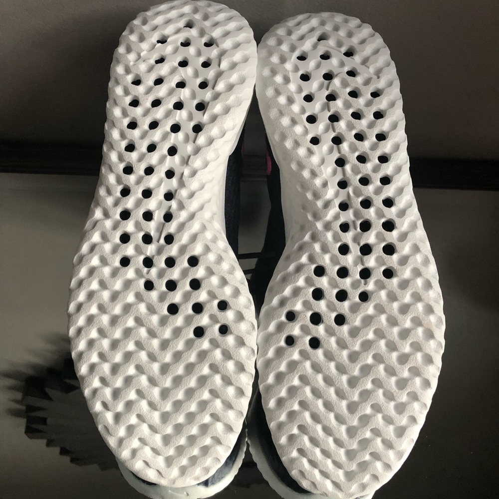 WOMEN’S NIKE RENEW RIVAL RUNNING SHOES - Picture 7 of 8